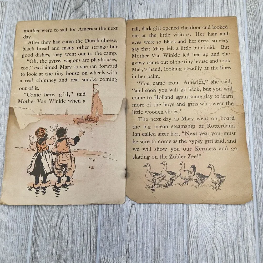 1917 Little Wooden Shoes Softcover Story Book Alice Hardwick‎ Frances Brundage